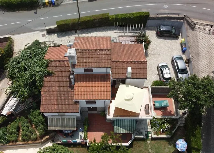 Natasa Apartment Vantacici